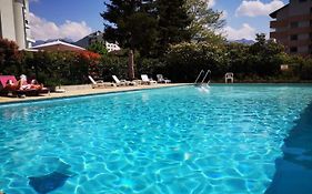 Mont Royal Balcon Et Piscine
